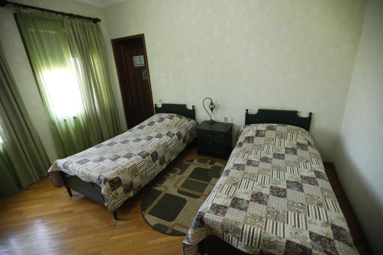 Casa De Khasia Zugdidi Buitenkant foto