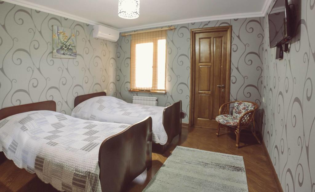 Casa De Khasia Zugdidi Buitenkant foto