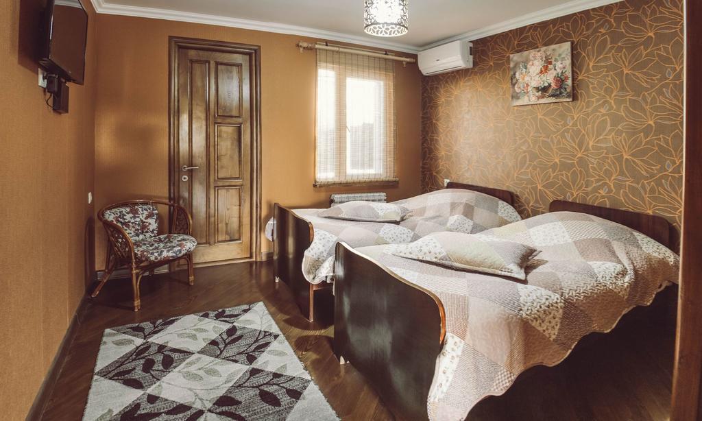 Casa De Khasia Zugdidi Buitenkant foto