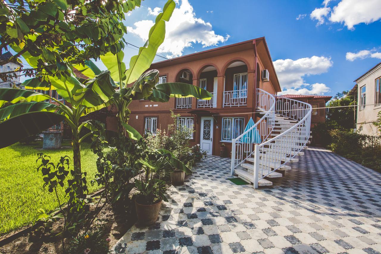 Casa De Khasia Zugdidi Buitenkant foto